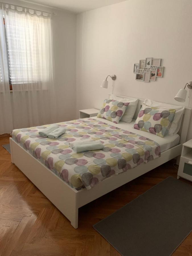 Apartments Toni-Малинска Екстериор снимка