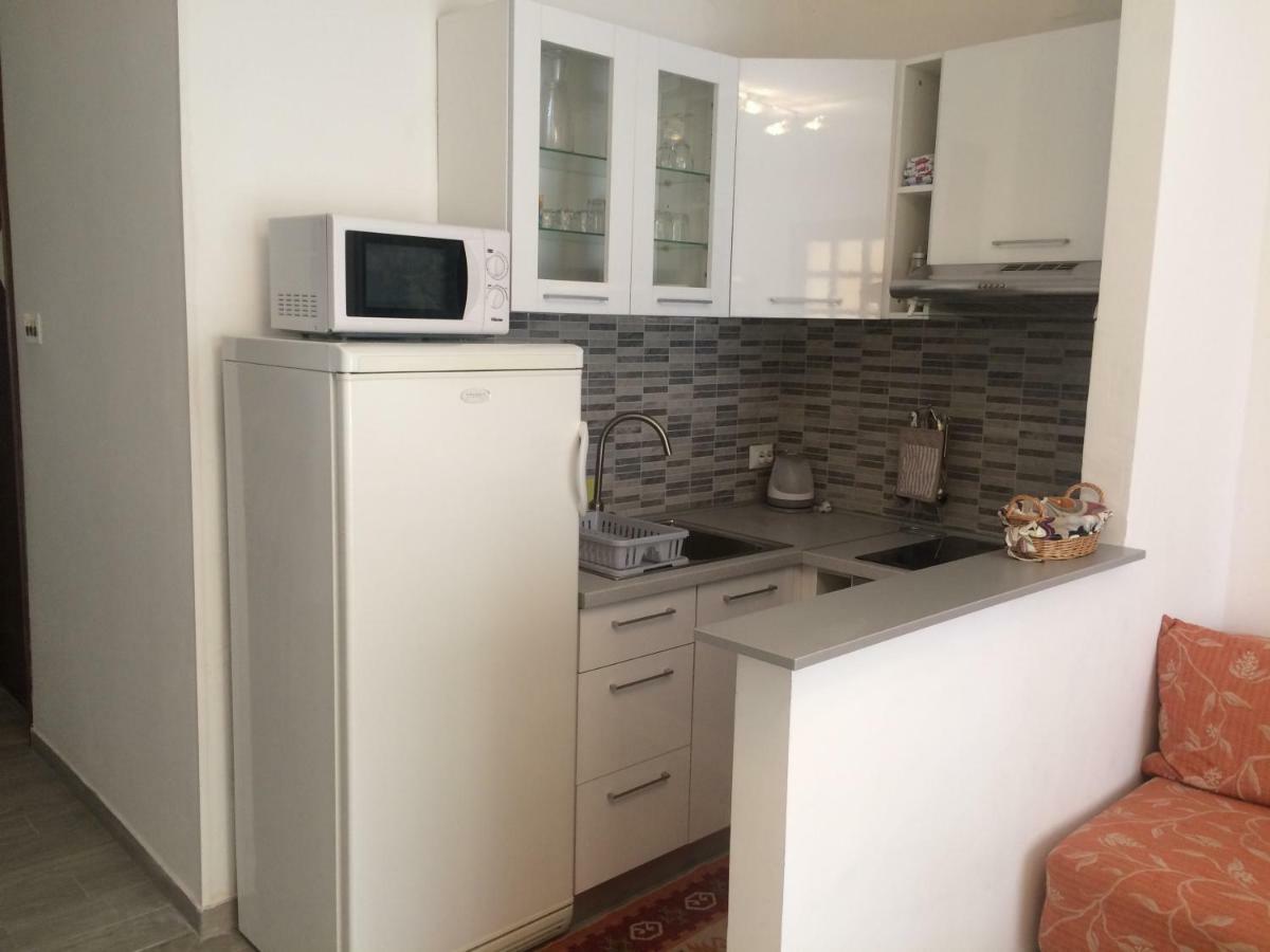 Apartments Toni-Малинска Екстериор снимка