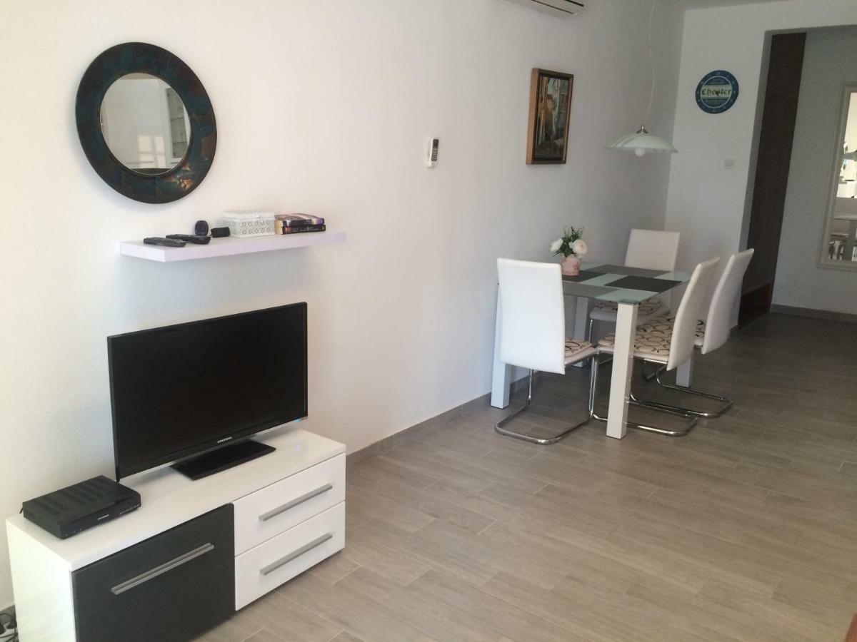 Apartments Toni-Малинска Екстериор снимка