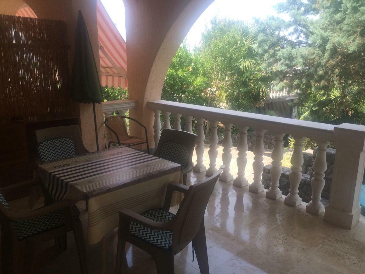 Apartments Toni-Малинска Екстериор снимка