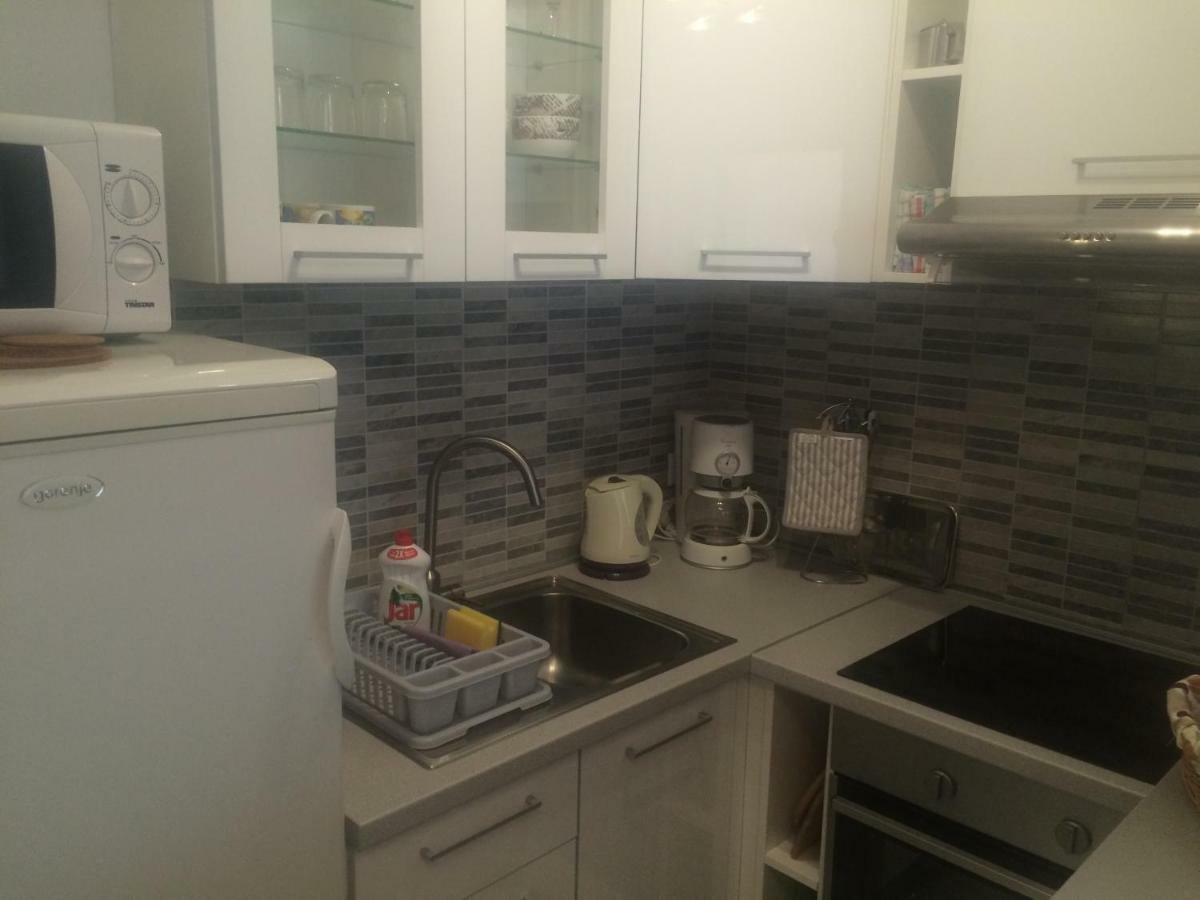 Apartments Toni-Малинска Екстериор снимка
