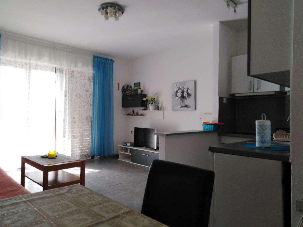 Apartments Toni-Малинска Екстериор снимка